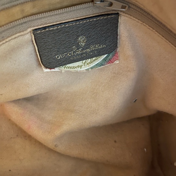 Authentic Vintage Gucci Cross Body”Beautiful preloved please look at all photos. - Picture 9 of 12